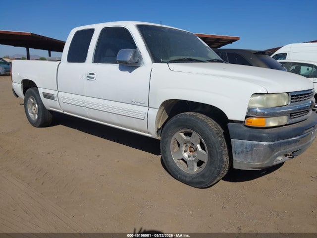 Salvage Chevrolet Silverado 1500 Image