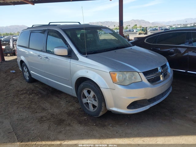 Salvage Dodge Grand Caravan Image