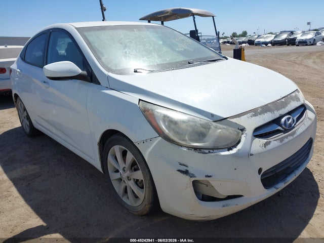 Salvage Hyundai ACCENT Image