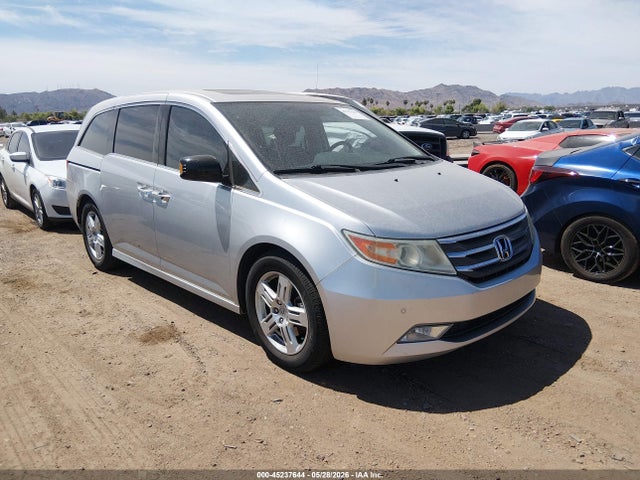Salvage Honda Odyssey Image