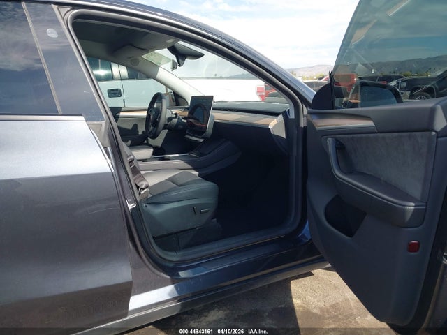 Tesla Model Y Performance Dual Motor All-wheel Drive