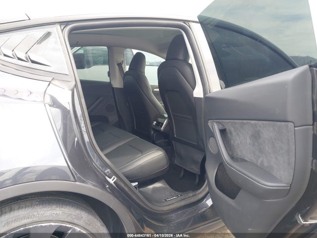Tesla Model Y Performance Dual Motor All-wheel Drive