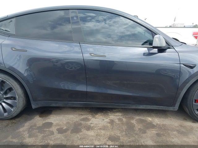 Tesla Model Y Performance Dual Motor All-wheel Drive