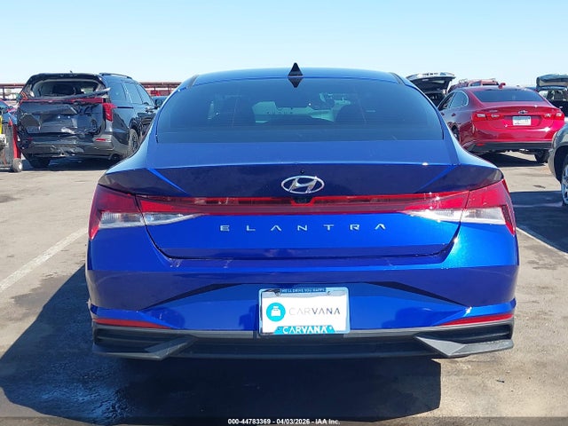 Hyundai ELANTRA Sel