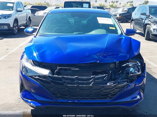 Hyundai ELANTRA Sel