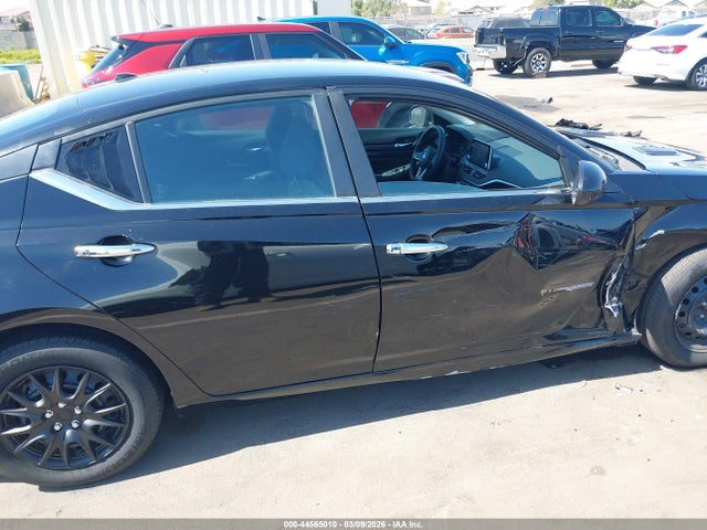 Nissan Altima S Fwd