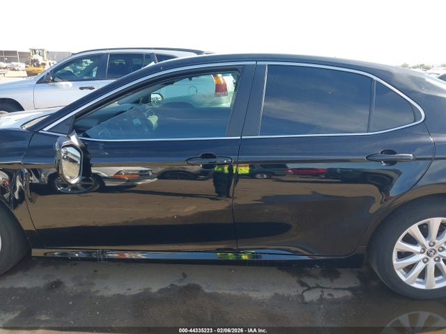 Toyota Camry Le