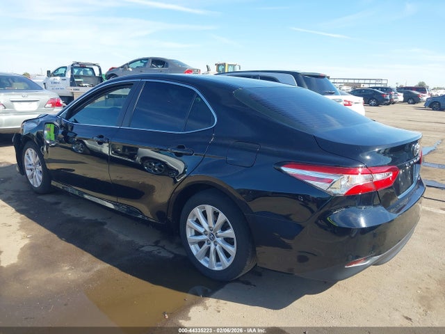 Toyota Camry Le