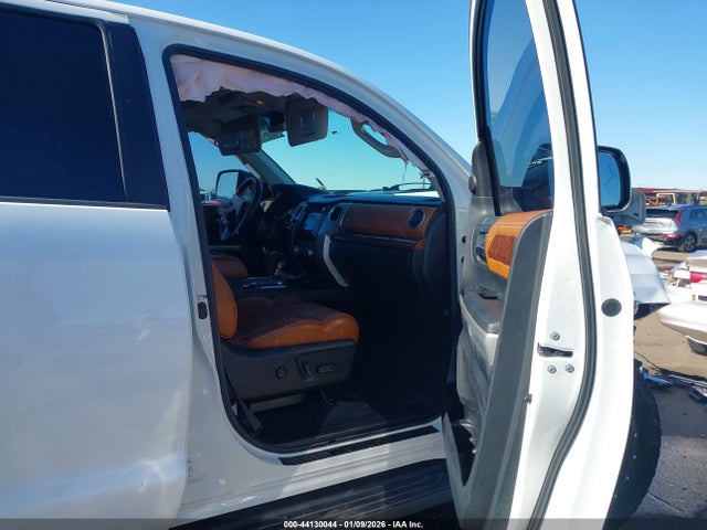 Toyota Tundra 1794 5.7l V8