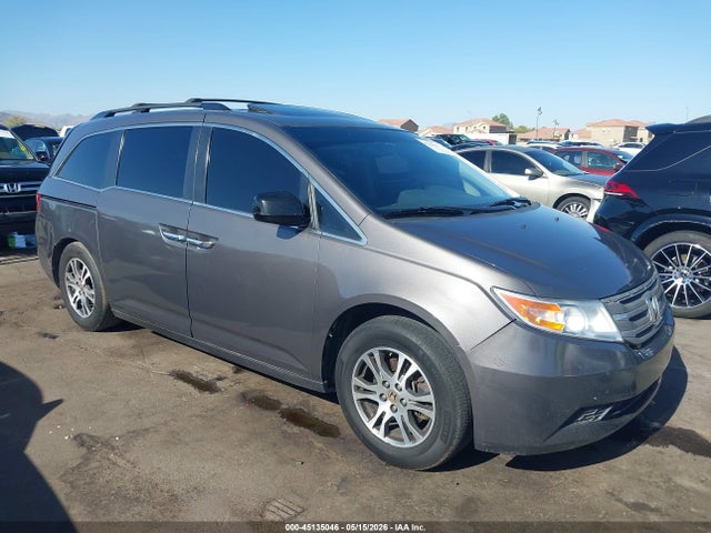 Salvage Honda Odyssey Image