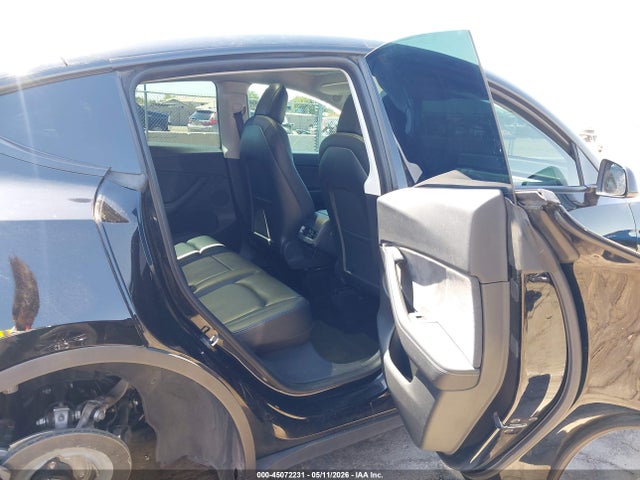 Tesla Model Y Long Range Dual Motor All-wheel Drive