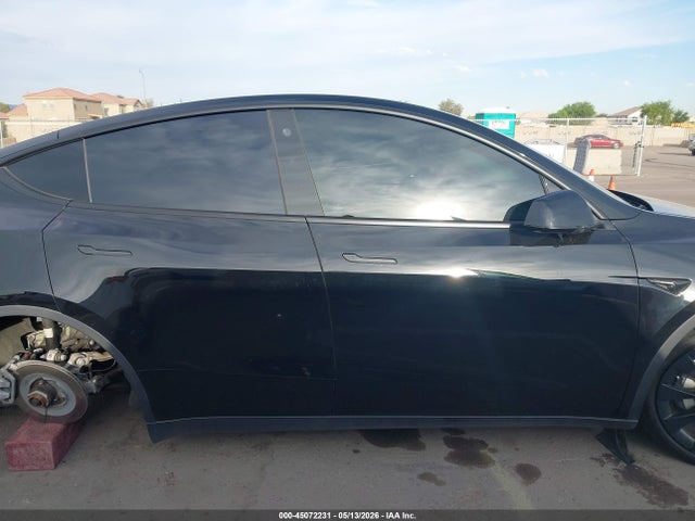 Tesla Model Y Long Range Dual Motor All-wheel Drive