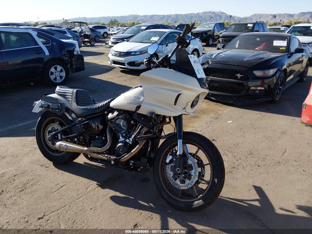 Salvage Harley-Davidson Fxlrst Image