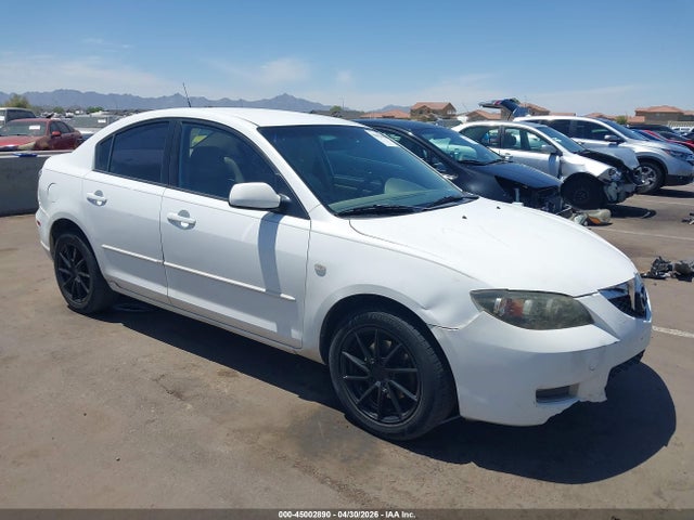 Salvage Mazda Mazda3 Image