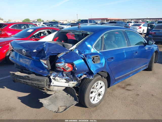 Volkswagen Passat 1.8t S