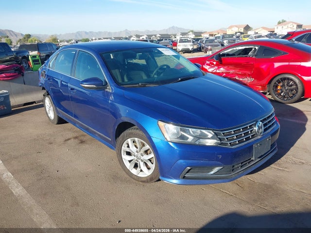 Salvage Volkswagen Passat Image