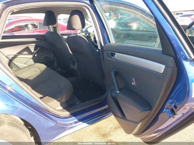 Volkswagen Passat 1.8t S