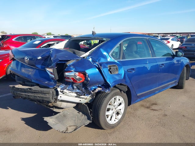 Volkswagen Passat 1.8t S