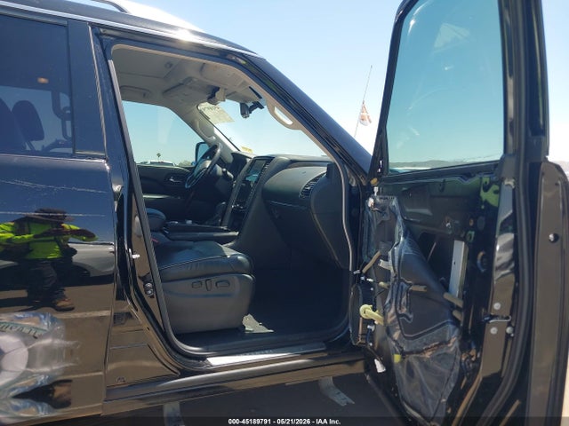 INFINITI Qx Luxe