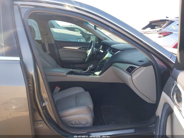 Cadillac CTS Standard