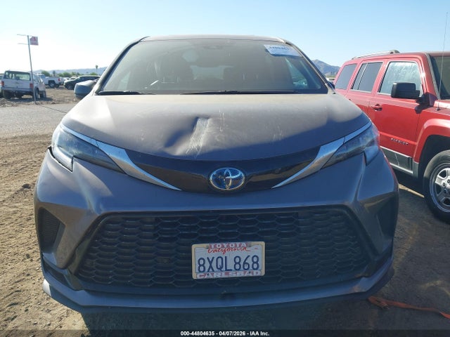 Toyota Sienna Xse