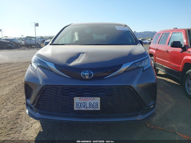 Toyota Sienna Xse