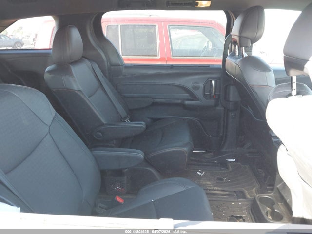 Toyota Sienna Xse