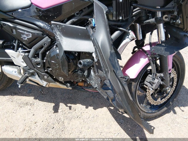 Kawasaki Ex650 P
