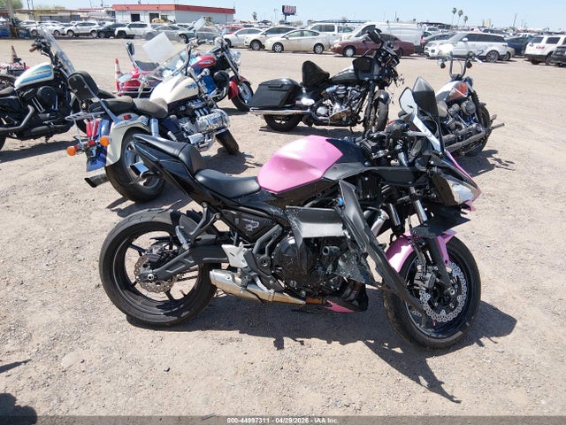 Kawasaki Ex650 P