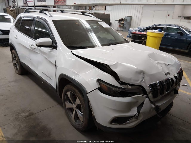 Salvage Jeep Cherokee Image