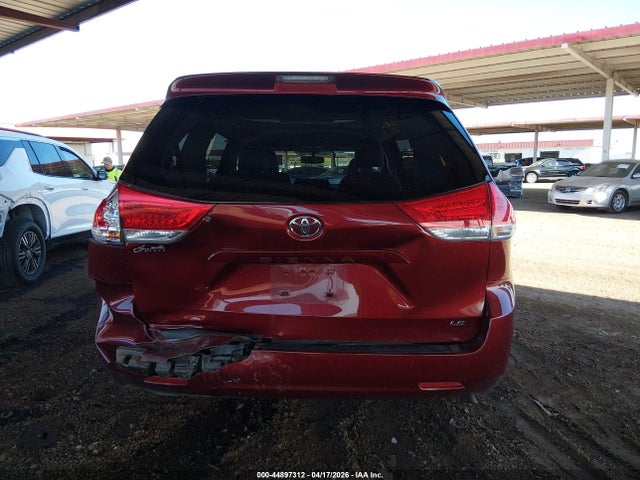 Toyota Sienna Le V6 8 Passenger
