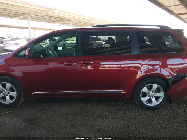 Toyota Sienna Le V6 8 Passenger