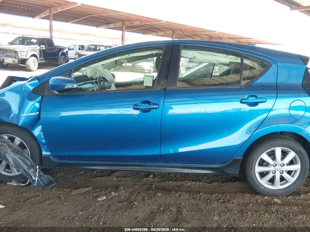 Toyota Prius c Two