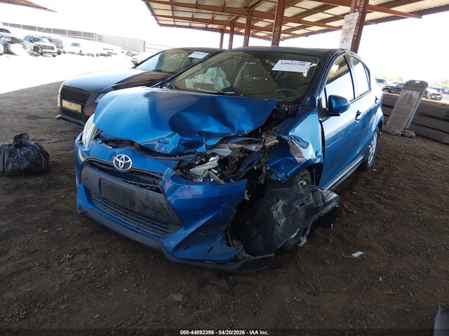 Toyota Prius c Two