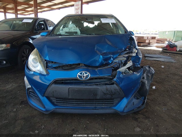 Toyota Prius c Two