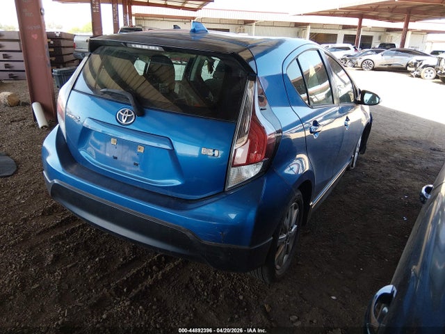 Toyota Prius c Two