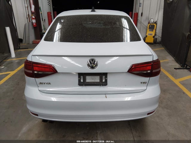 Volkswagen Jetta 1.4t S