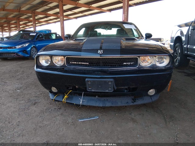Dodge Challenger Srt8