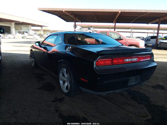 Dodge Challenger Srt8