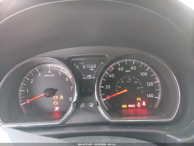 Nissan Versa 1.6 Sv