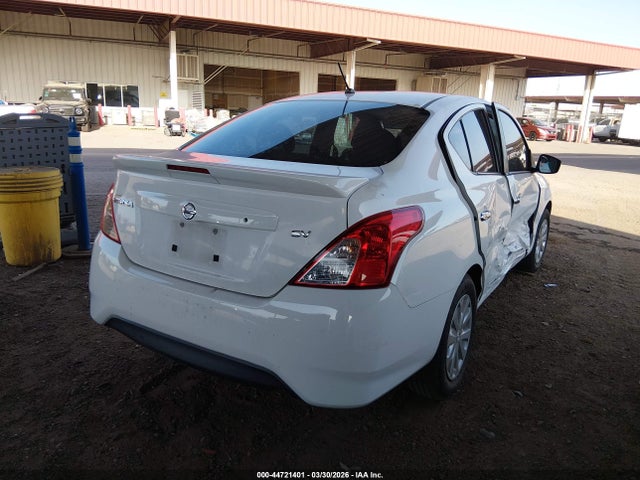 Nissan Versa 1.6 Sv