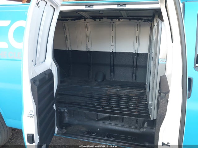 GMC Savana Rwd 3500 Extended Wheelbase Work Van