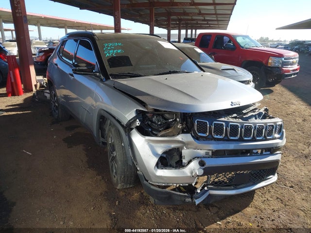 Salvage Jeep Compass Image