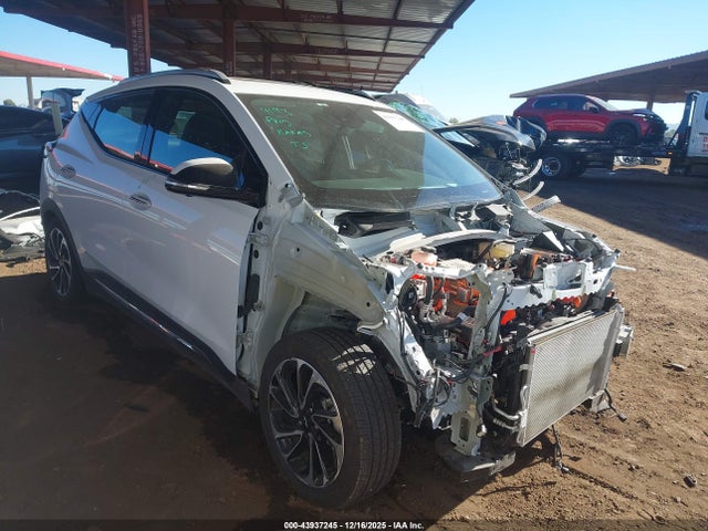 Salvage Chevrolet Bolt Image