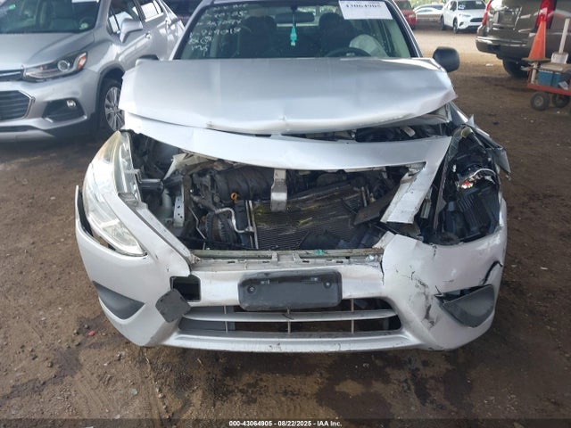 Nissan Versa 1.6 S+