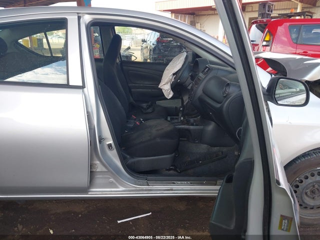 Nissan Versa 1.6 S+