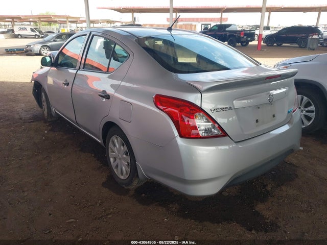 Nissan Versa 1.6 S+