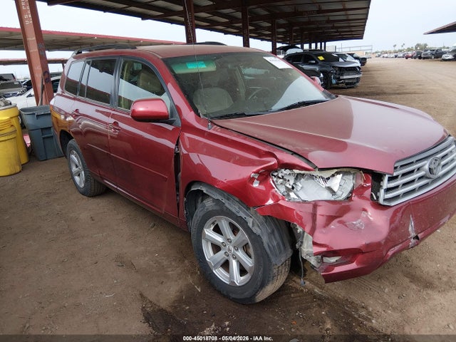 Salvage Toyota Highlander Image