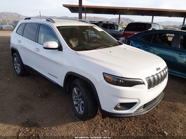 Salvage Jeep Cherokee Image