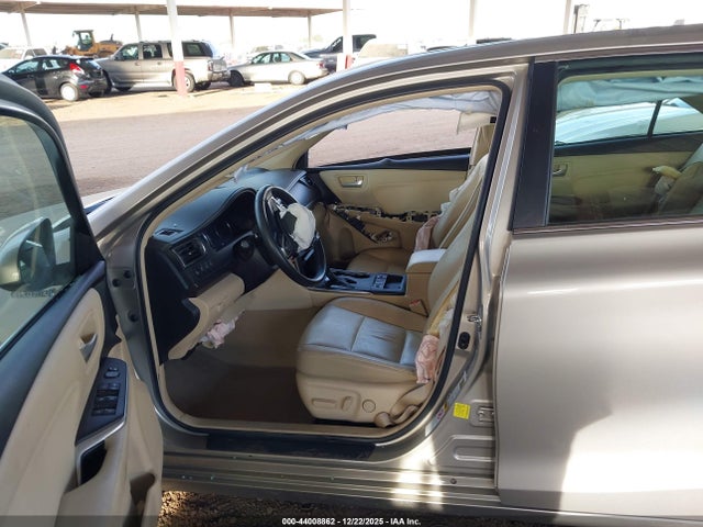 Toyota Camry Xle